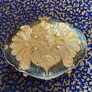 Absolutely stunning jewelry box , golden and black top, made in UAE. Must have!